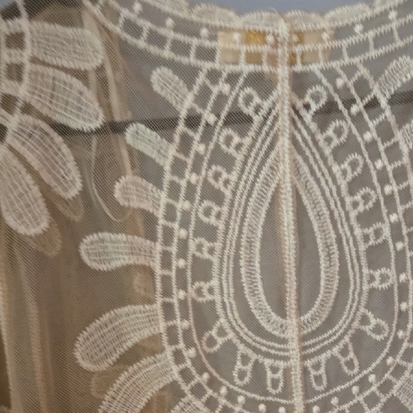 Rebellion Cream Lace Kimono Sheer Embroidered Bohemian Flowy Cover-Up Texture - Picture 6 of 7